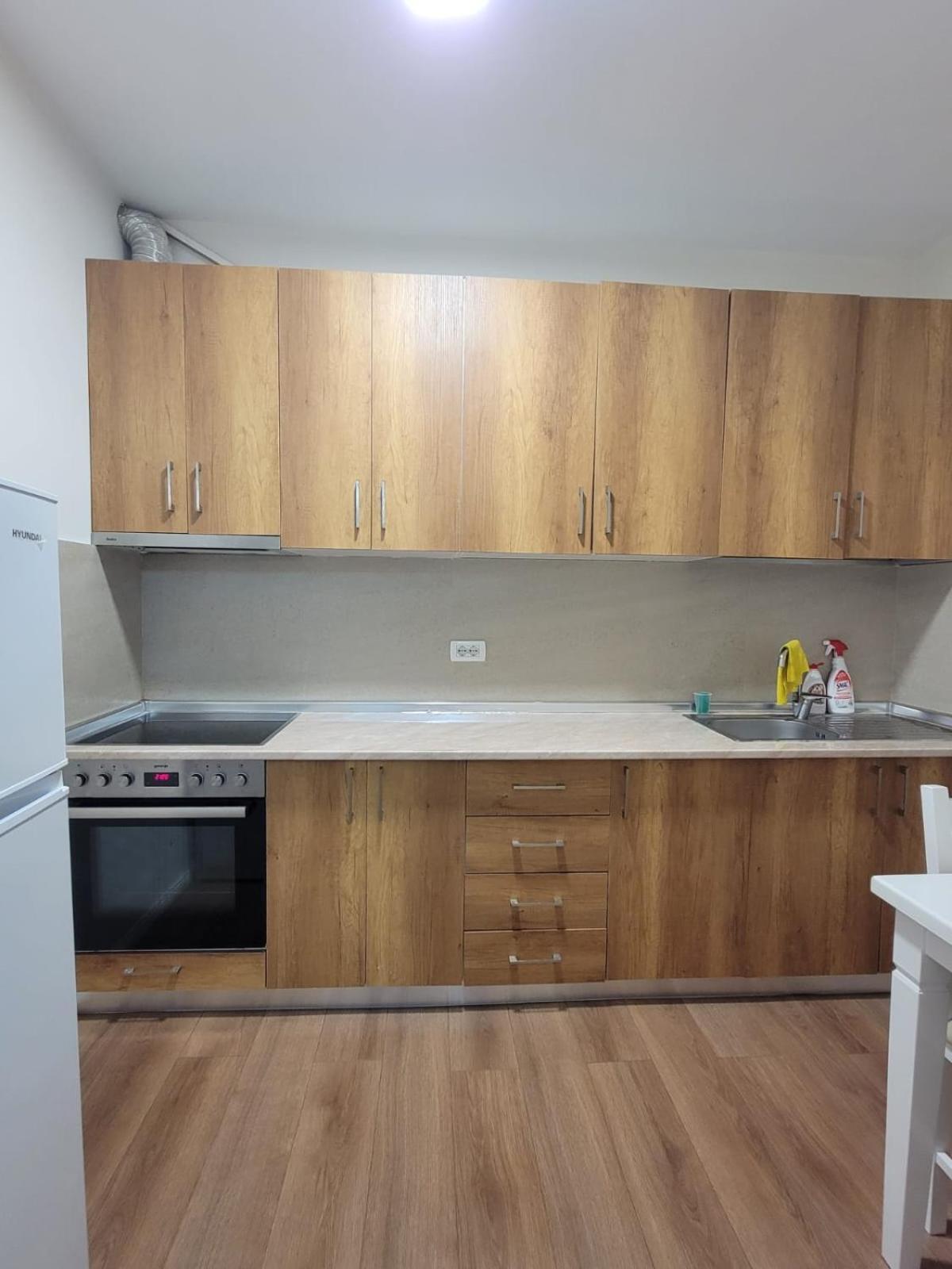 Ajla Komuna Apartament *