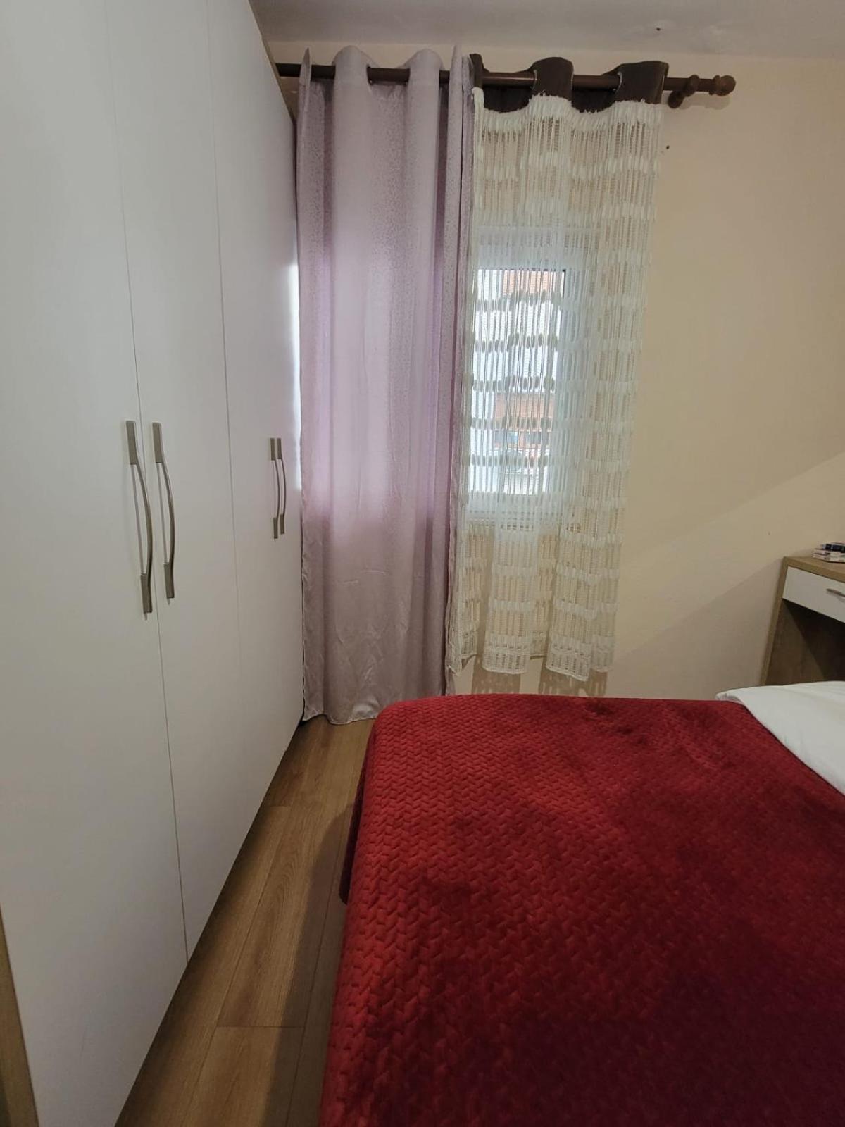 Apartment Ajla Komuna Apartament