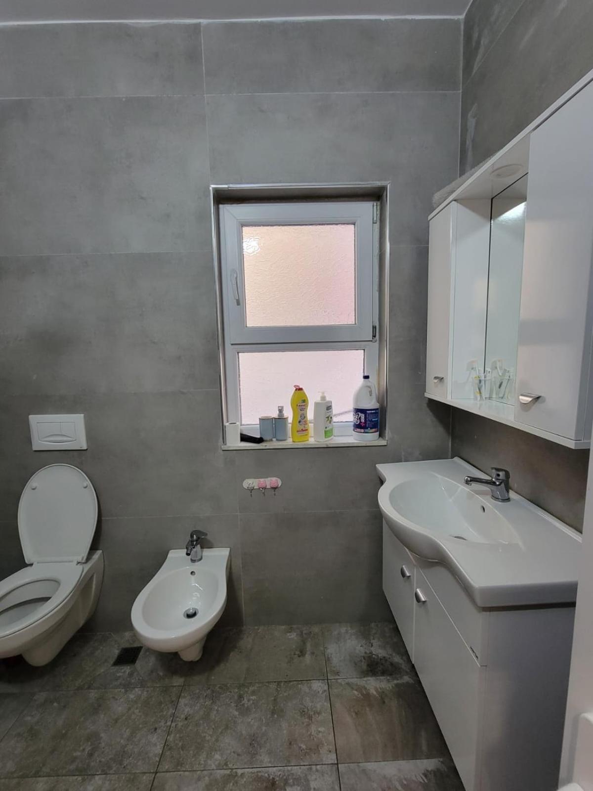 Apartment Ajla Komuna Apartament Tirana