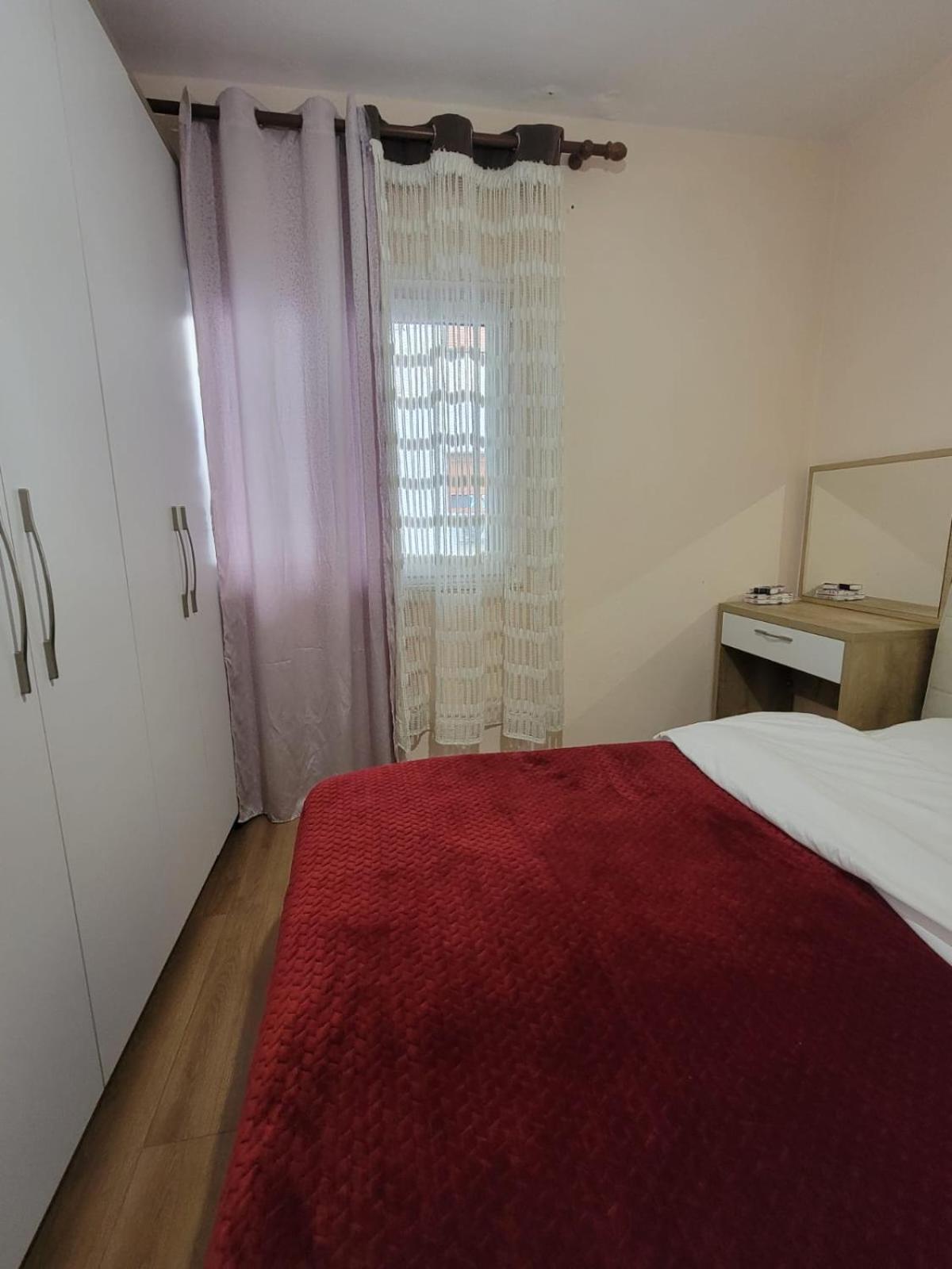 Ajla Komuna Apartament * Tirana